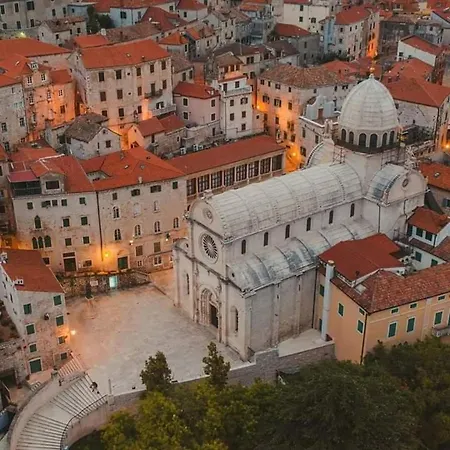 Mia Daire Šibenik